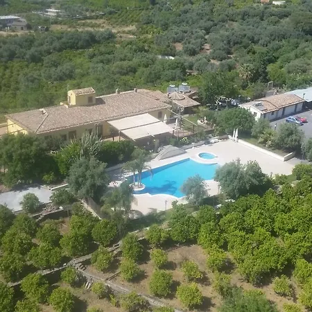 Il Casale Dell'etna * Paterno (Sicily)